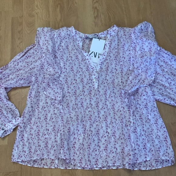 NWT Zara Ruffled Long Sleeve Blouse, Medium - Picture 3 of 11